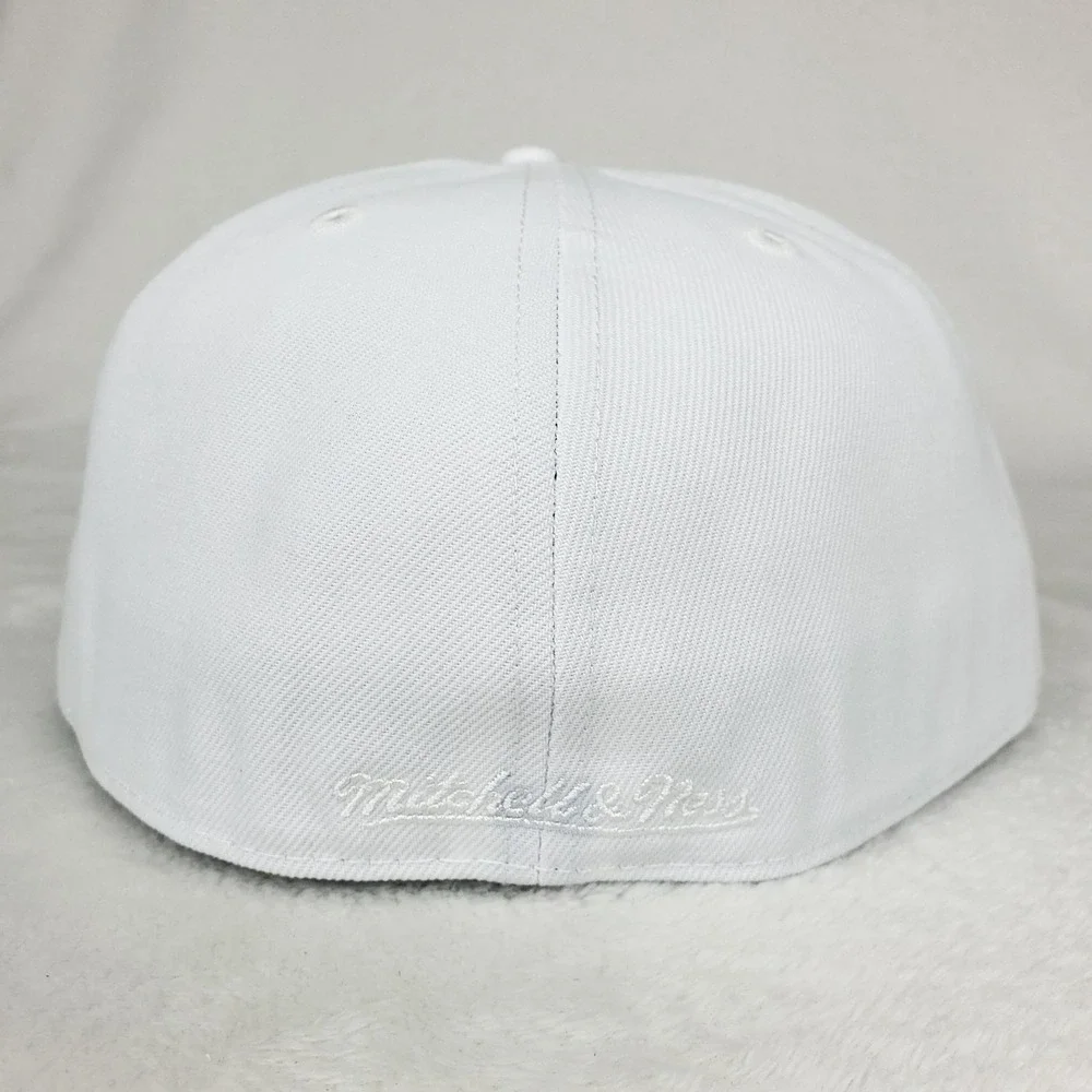 Toronto Blue Jays Mitchell & Ness MLB Fitted 7 3/4 Liberty Fit Hat Cap White NWT